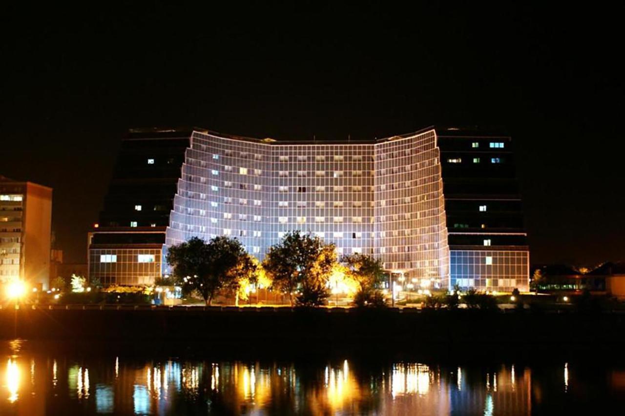 River Palace Hotel Atyraū Dış mekan fotoğraf