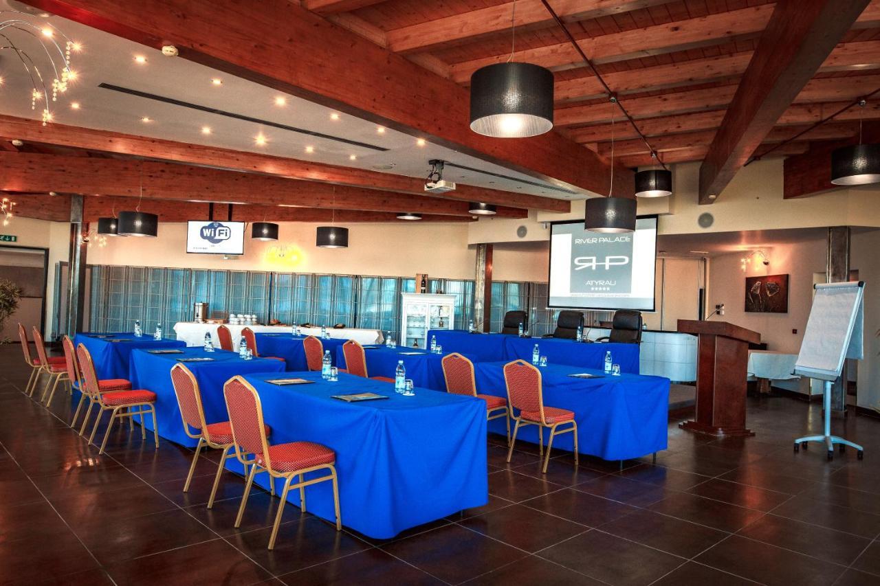 River Palace Hotel Atyraū Dış mekan fotoğraf